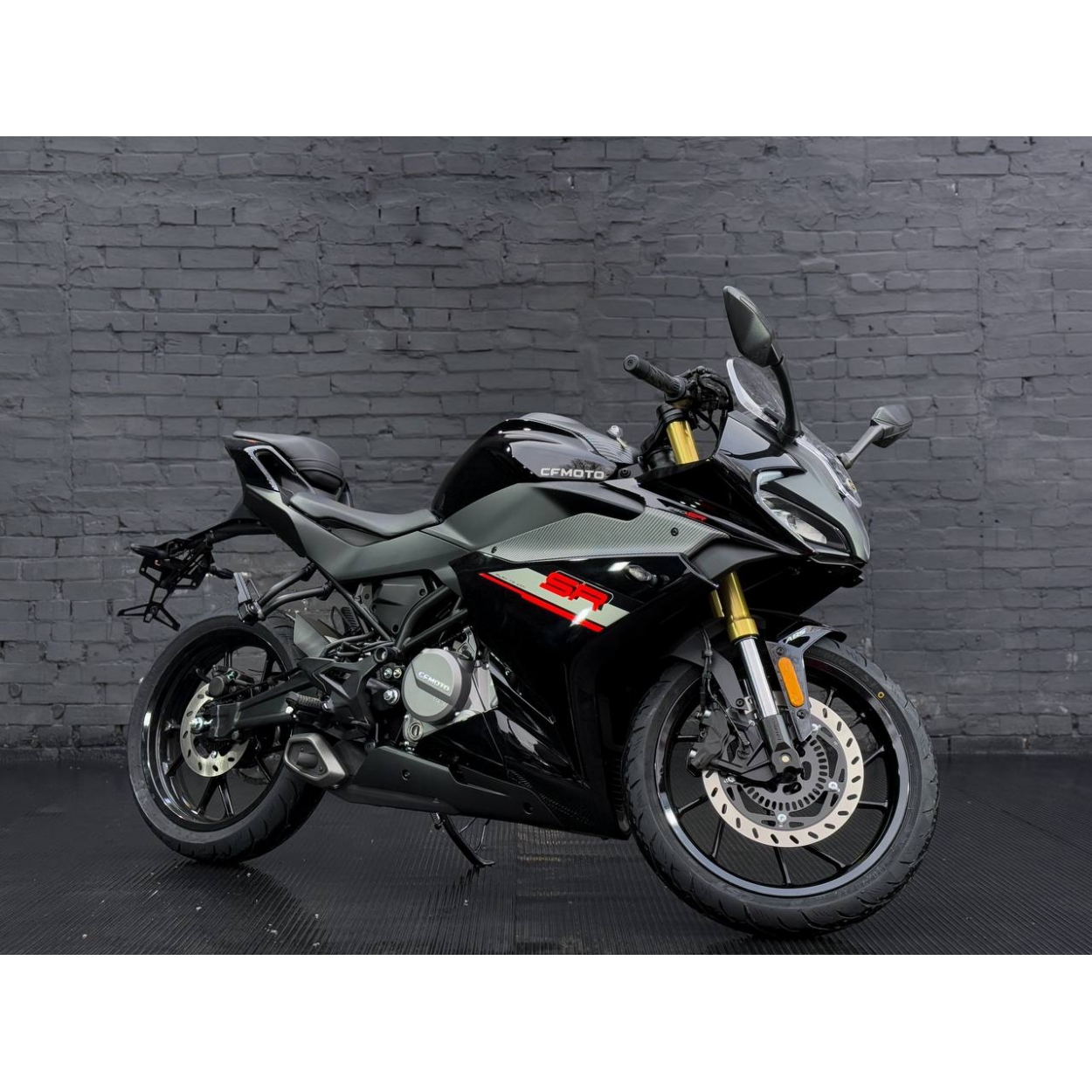 2-1250x1250 Мотоцикл CFMOTO 250SR