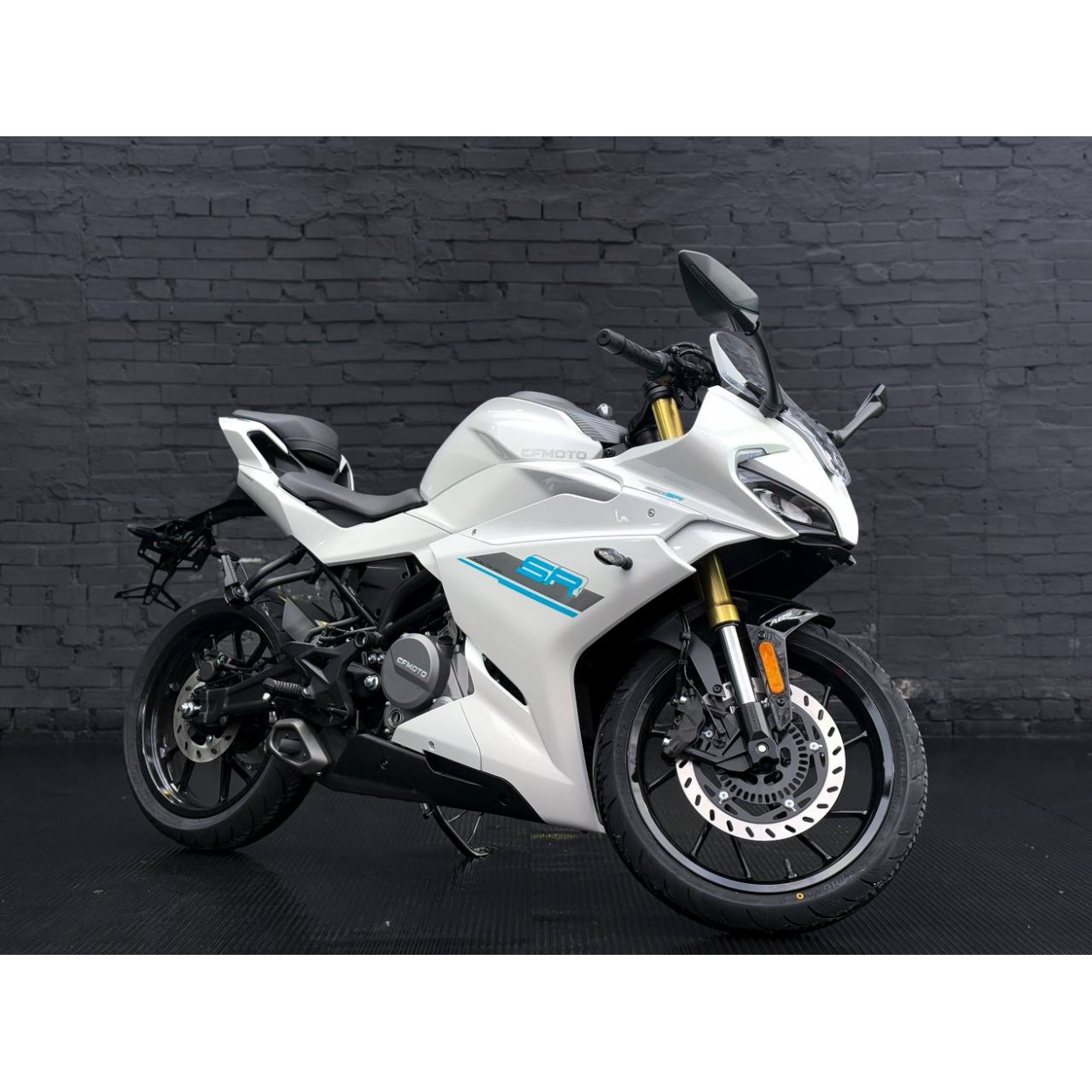 20-1250x1250 Мотоцикл CFMOTO 250SR